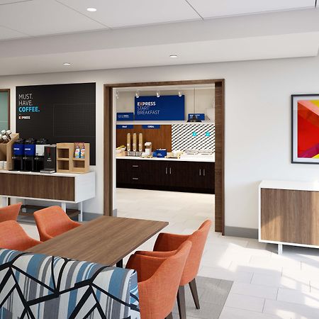 Holiday Inn Express & Suites - Williamstown - Glassboro By Ihg Exterior photo