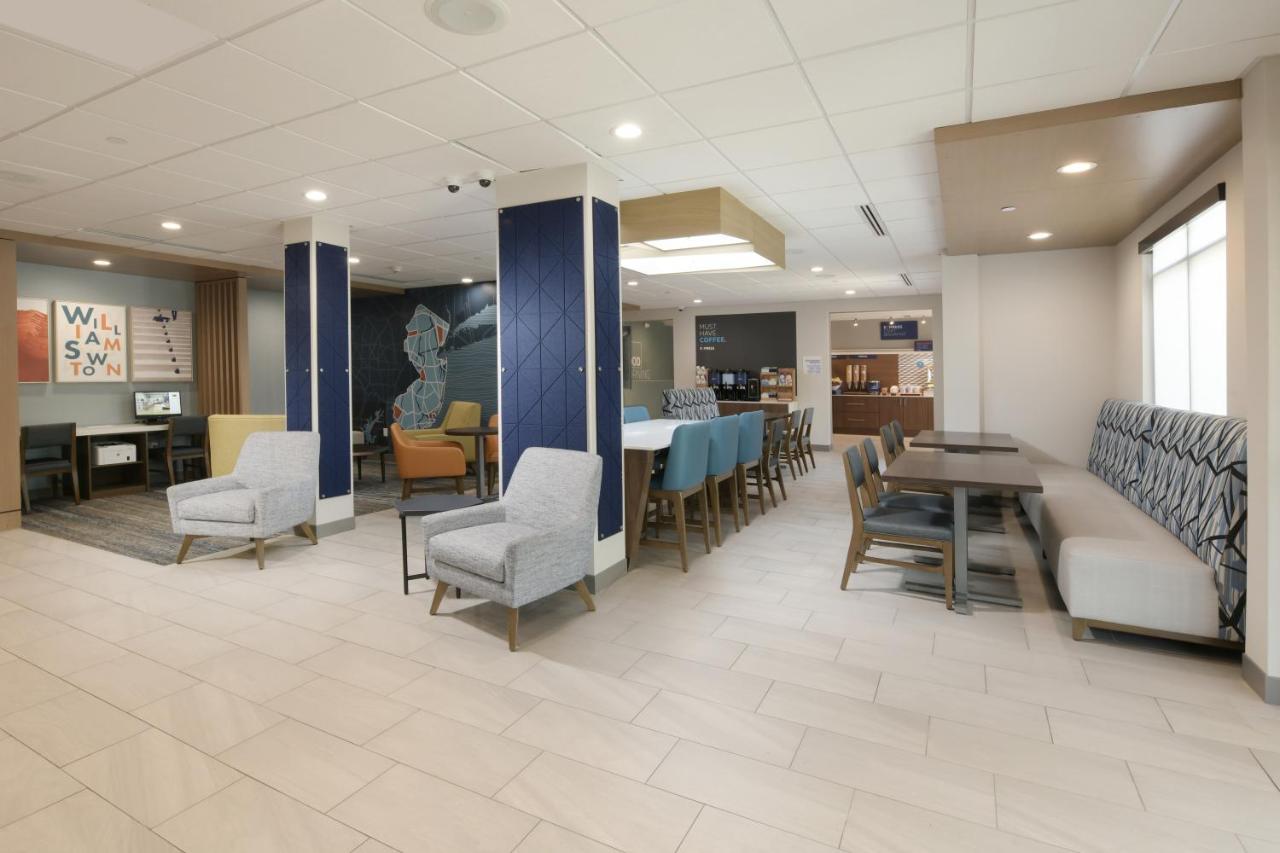 Holiday Inn Express & Suites - Williamstown - Glassboro By Ihg Exterior photo