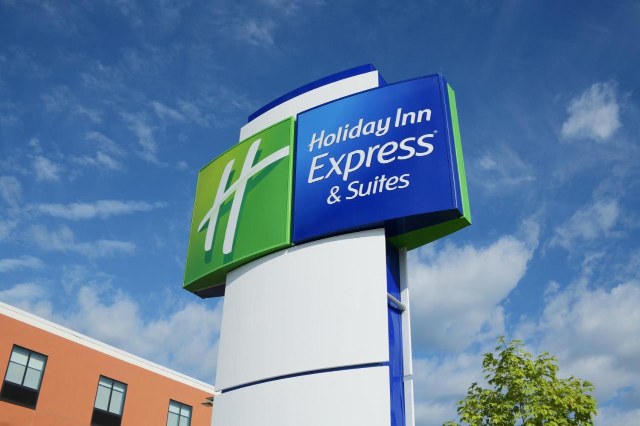 Holiday Inn Express & Suites - Williamstown - Glassboro By Ihg Exterior photo