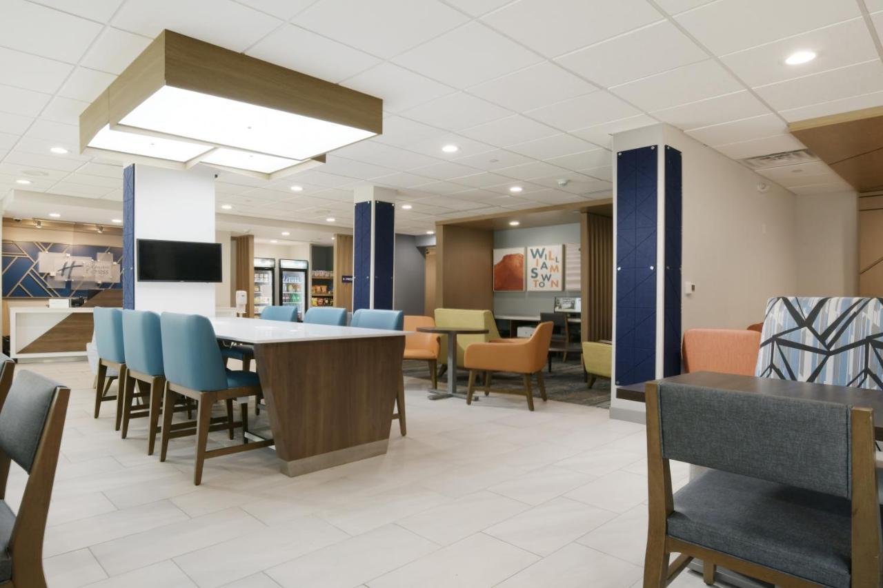 Holiday Inn Express & Suites - Williamstown - Glassboro By Ihg Exterior photo