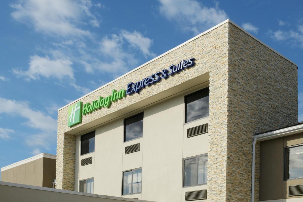 Holiday Inn Express & Suites - Williamstown - Glassboro By Ihg Exterior photo