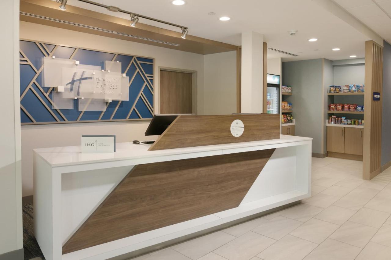 Holiday Inn Express & Suites - Williamstown - Glassboro By Ihg Exterior photo